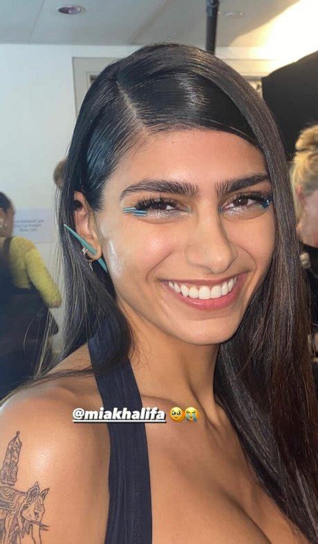 mia khalifa pic|Mia Khalifa Nude Porn Pics